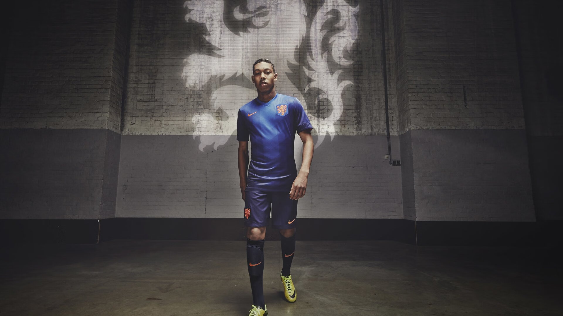 mk体育-AC米兰反击效率提升场面掌控力增强，ac米兰防守反击战术