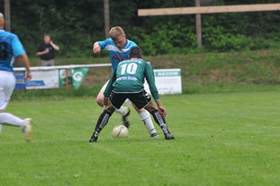 mk体育下载-足球战术多样化提升比赛精彩度，足球比赛技战术的运用和分析