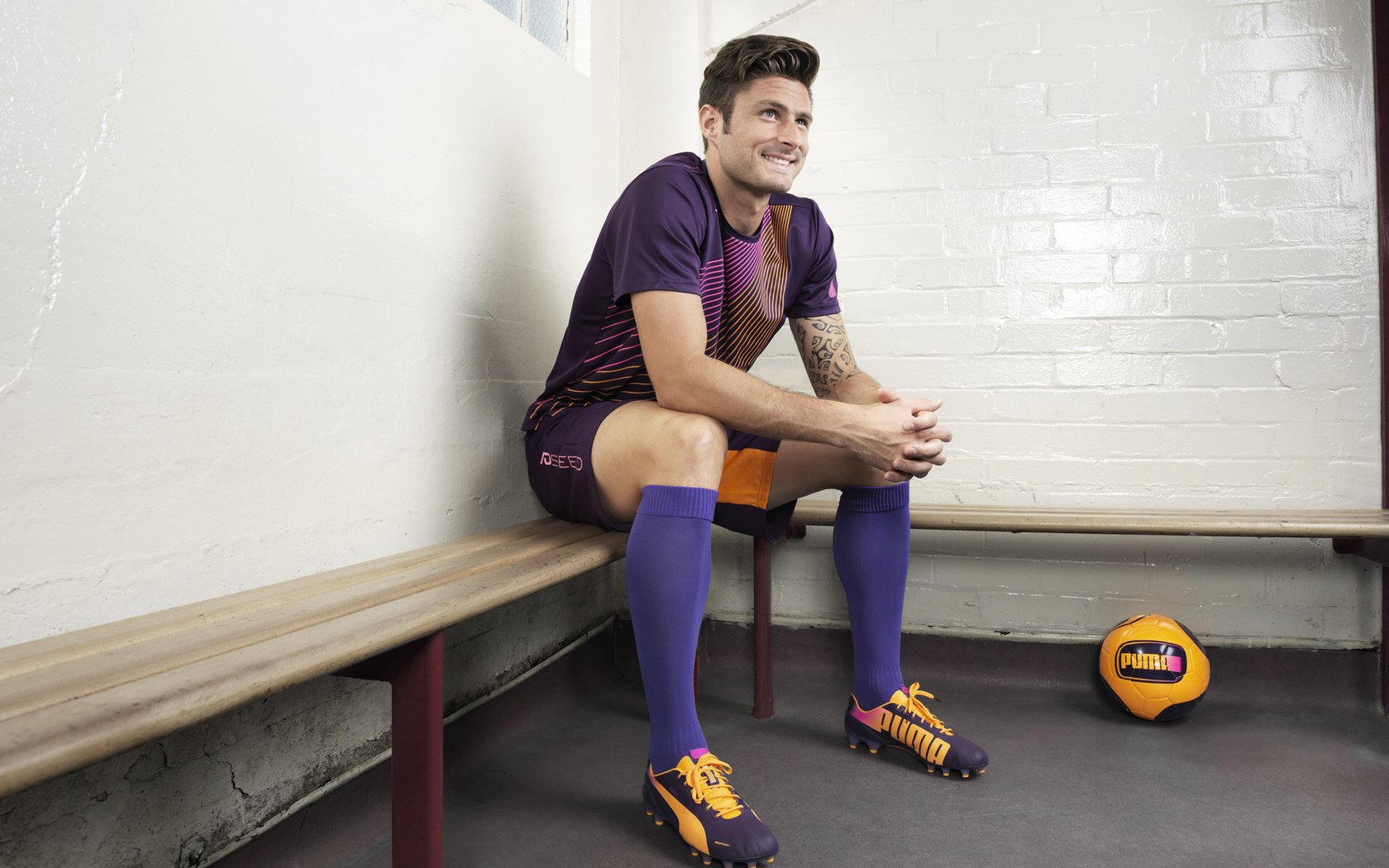 “彼得森闪电突破,带领南非羚羊队攻克强敌”