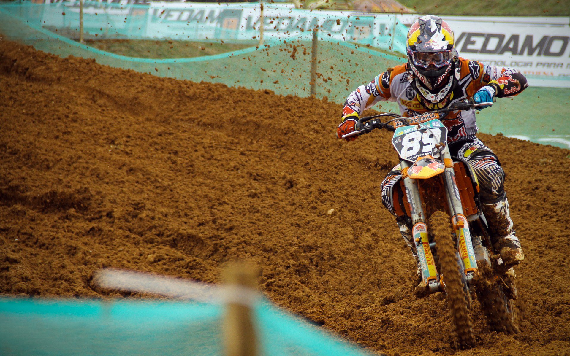 “胡利安·门德斯的无畏精神和出色球技，帮助阿根廷美洲狮队崛起”